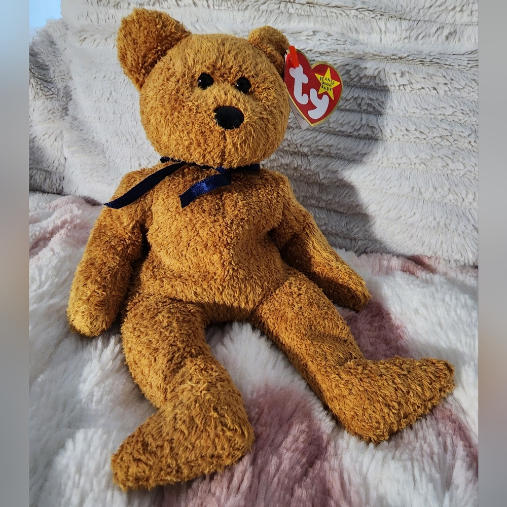 Rare Fuzz TY Beanie Baby with errors in perfect condition!